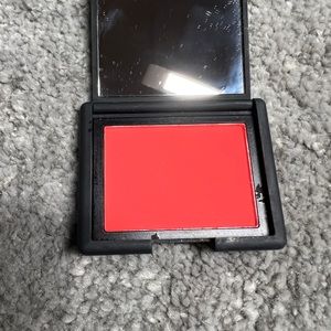 NARS blush exhibit a